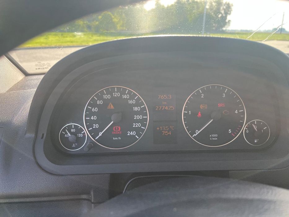 Mercedes A180...