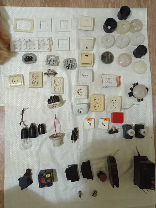 Розетка.Подрозетник.Включатель.Пробка.Автомат.Рамка.