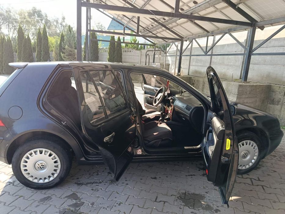 Volswagen Golf4 1.6бензін