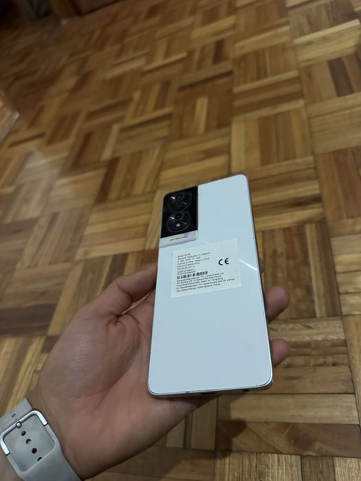TCL 40 nxtapper