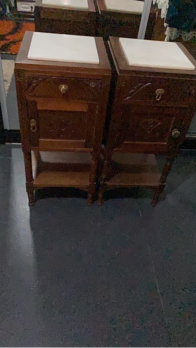 Mesas cabeceira com tampo marmore