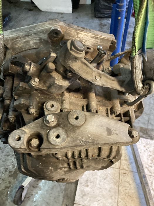 Caixa velocidades opel Zafira 2008