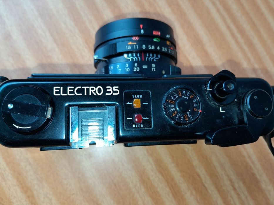 Máquina fotográfica YASHICA ELECTRO 35