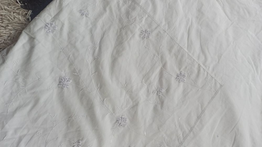 Pościel  z haftem  190/190 plus poszewka 45/70