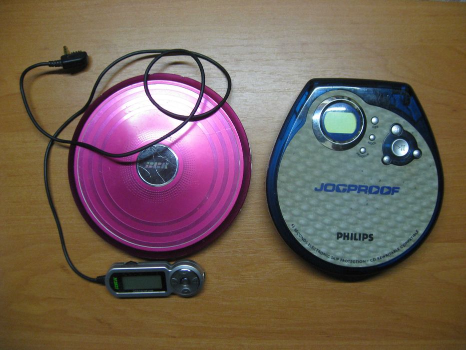 CD плееры: BBK PV430T и PHILIPS Jogproof AX3201