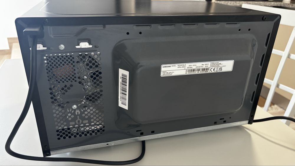 Vendo microondas Samsung 20L - 60€ ‼️  Entrego dependendo da região