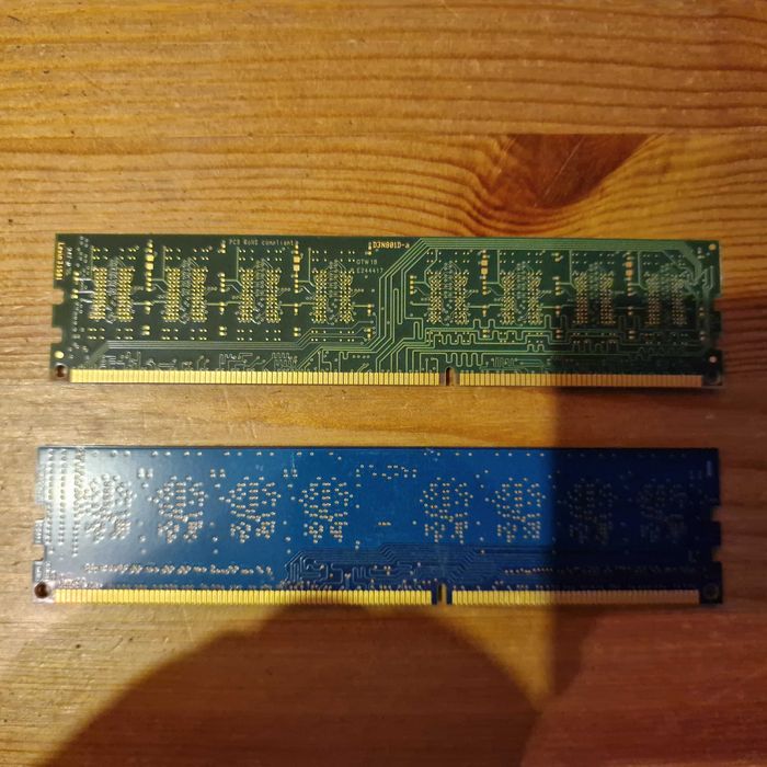 RAM 4GB 1Rx8 -PC3 x 2