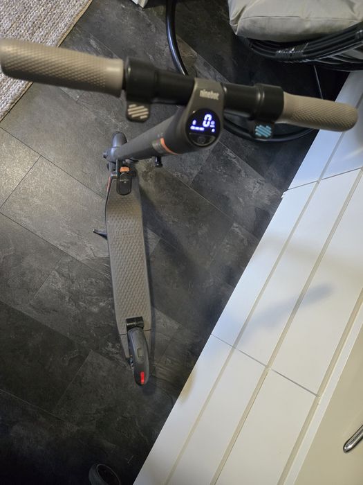 Hulajnoga elektryczna Ninebot Segway