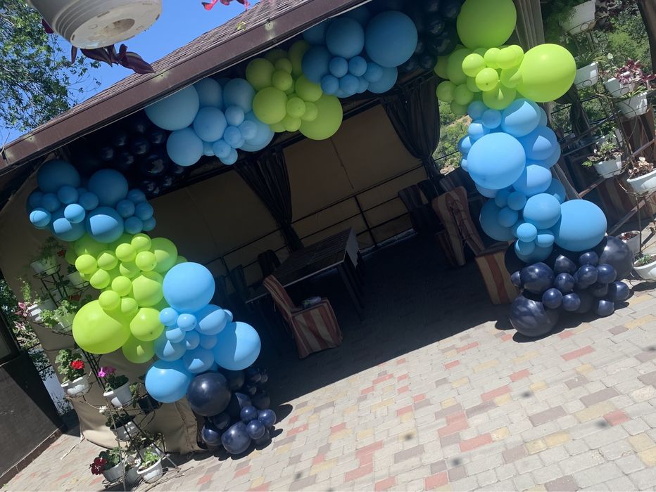 Фотозона,каркас,баннер,неоновые цифры в аренду.Оформление шарами.