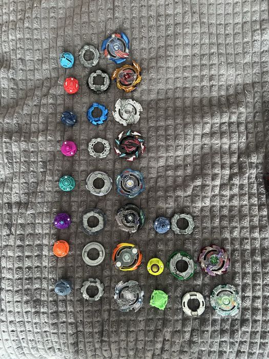 Продам бейблейди хасбро та арену