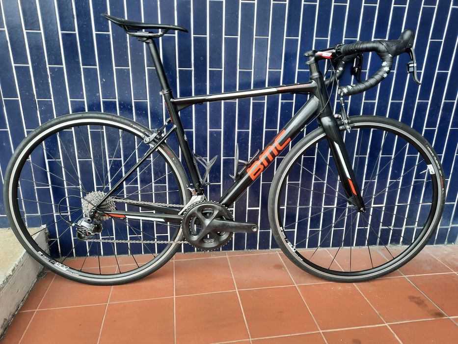 Bmc de estrada super equipada