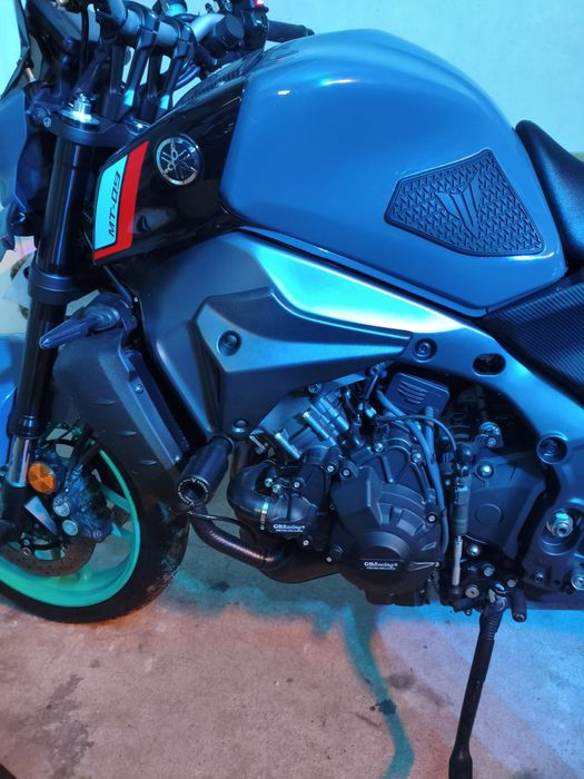 Vendo espólio lateral MT-09