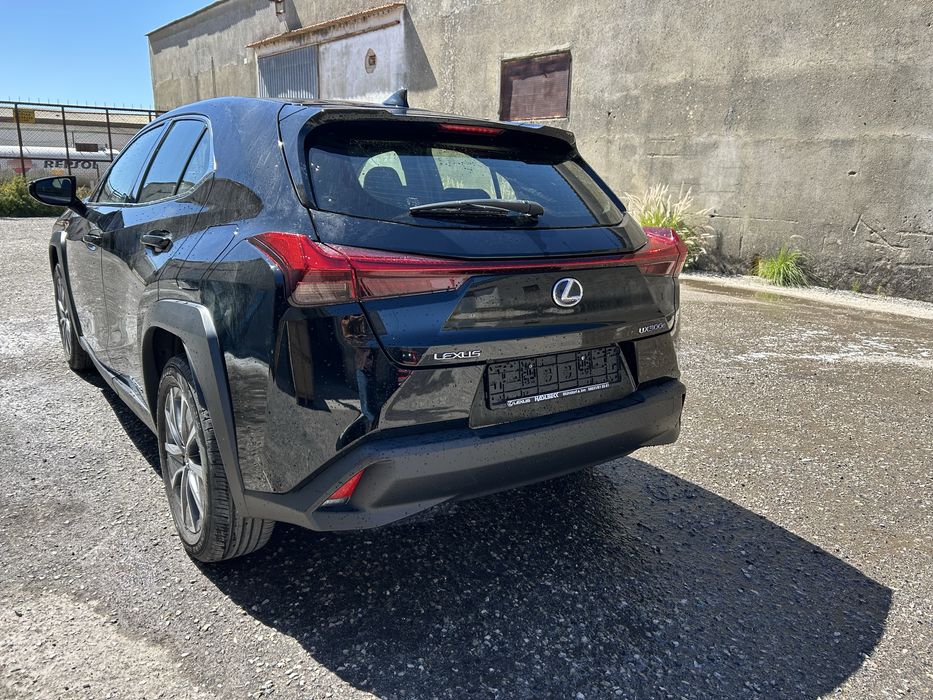 Lexus UX 300e 26000kms - 2022