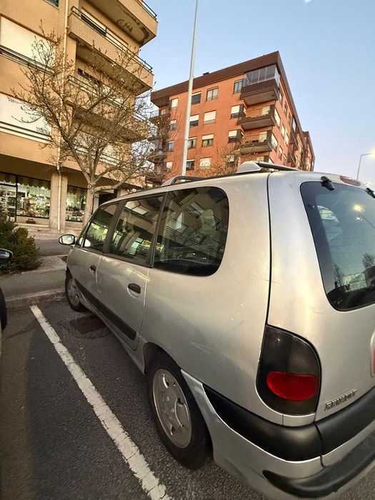 Carrinha para concerto ou peças