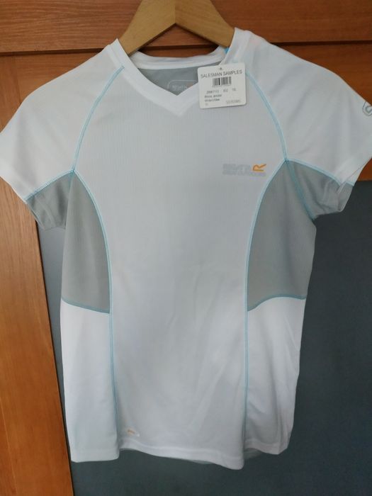 Podkoszulek firmy Regaty.