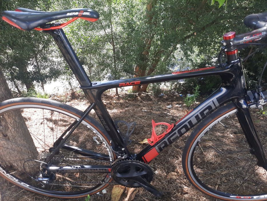 Bicicleta de carbono  52 ultegra 11v oportunidadeee.