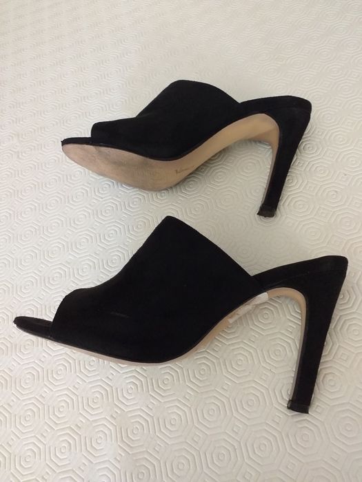 Mules Pretos de Toilette