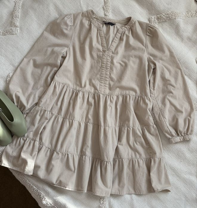 Дуже гарна сукням M&S, стан - нова, розмір універсальний (S/M/L)