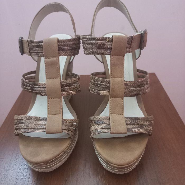 Босоножки Bodyflirt