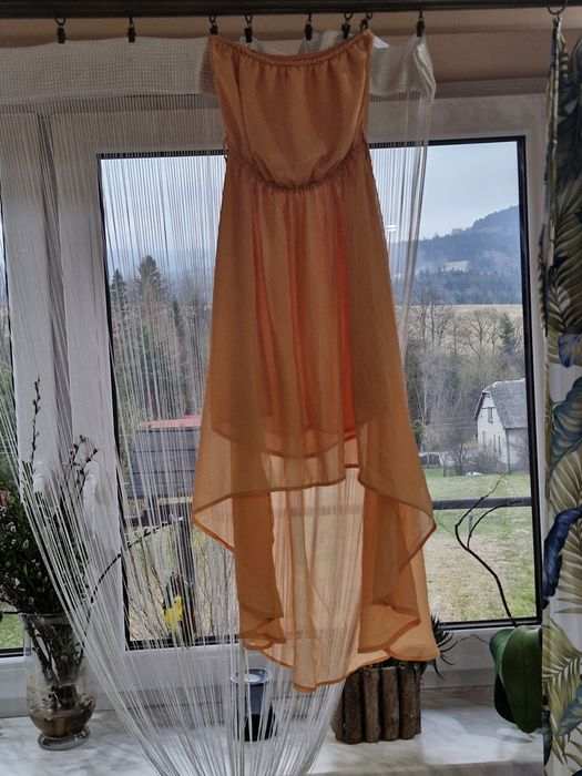 Letnia sukienka asymetryczna