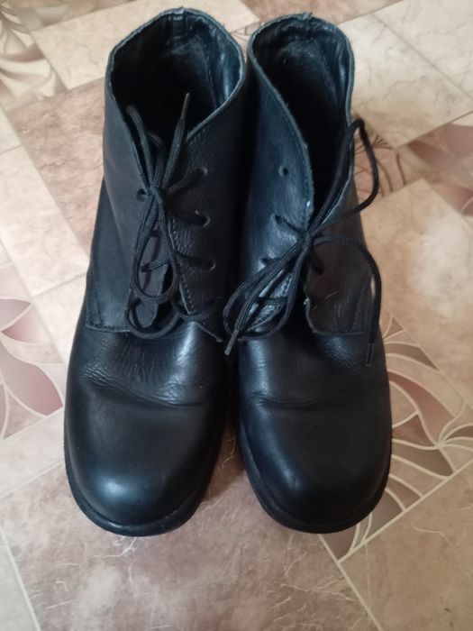 Женские кожаные полубонинки