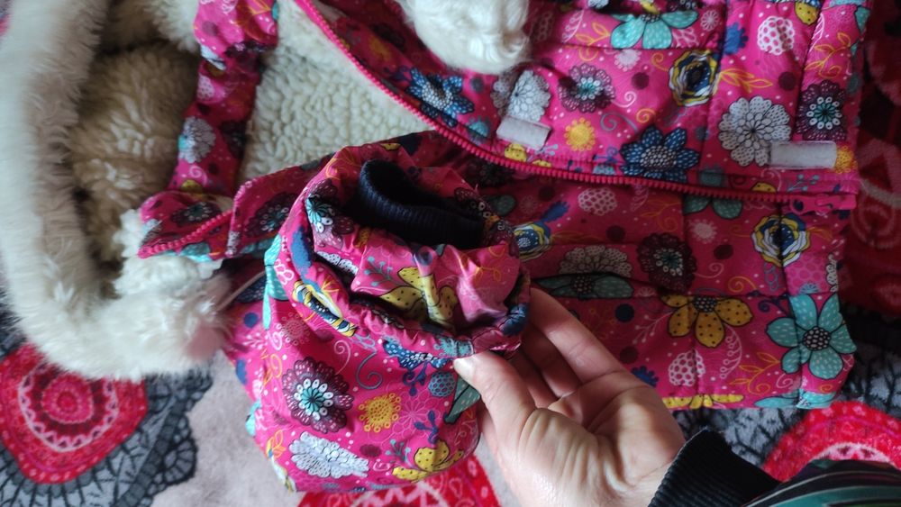 Зимова куртка на овчині для дівчинки. 98р.