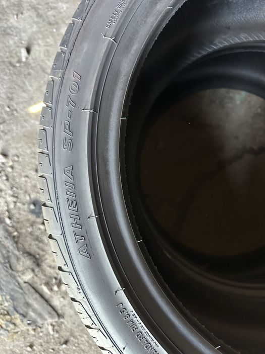 Пара 245/40 R18 Austone Athena SP-701