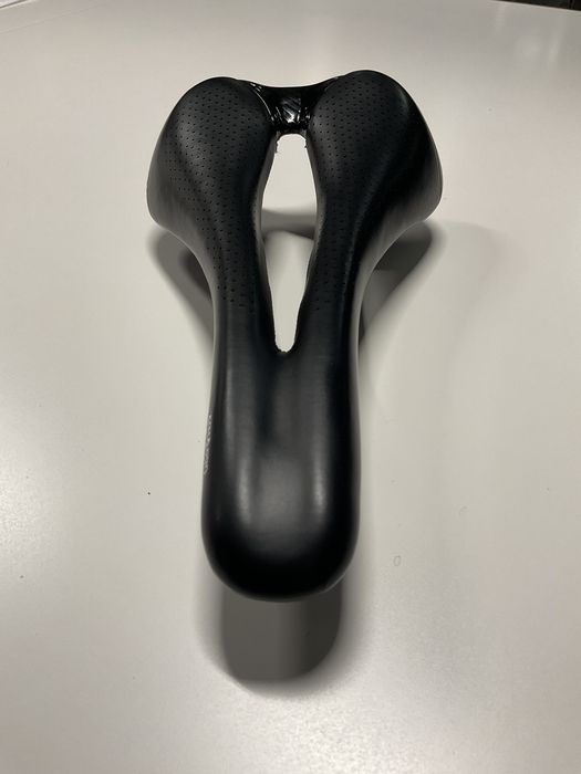 Super wygodne siodlo Bontrager Ajna PRO 144