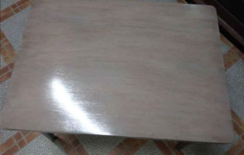 Vendo Mesa de Madeira Pintada