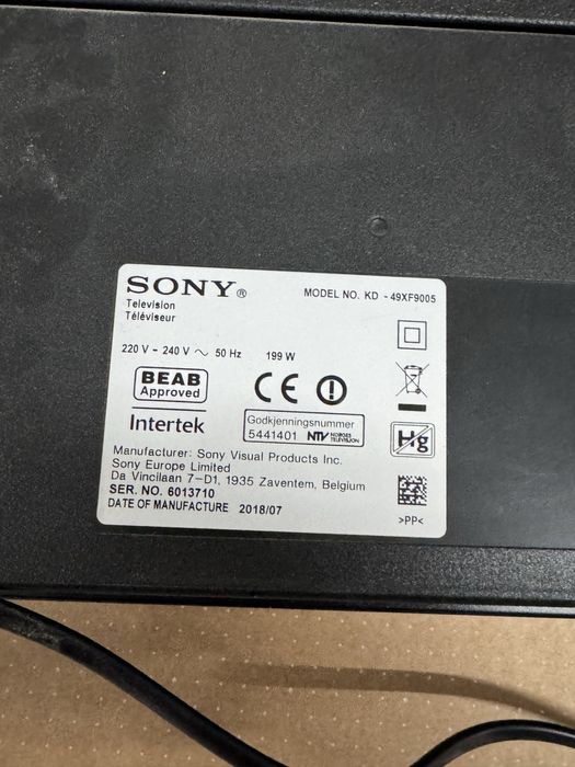 Televisor LCD  Sony KD 49XF9005