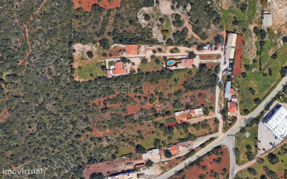 Terreno com 9.135 m² em Boliqueime