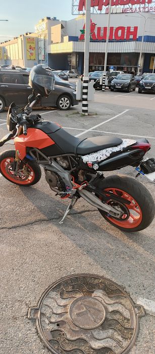 Aprilia 750 кубов
