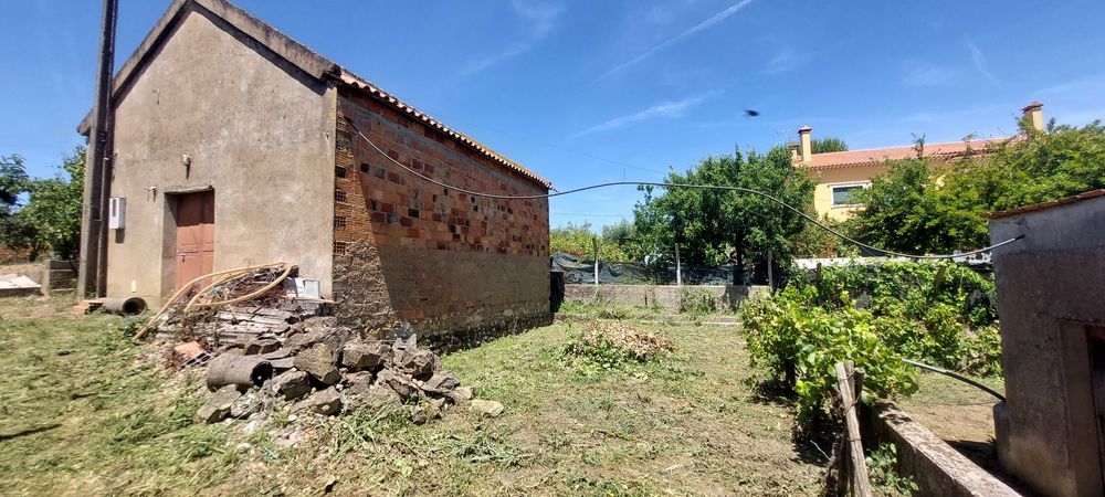 Moradia T2 -Terreno 1780m2