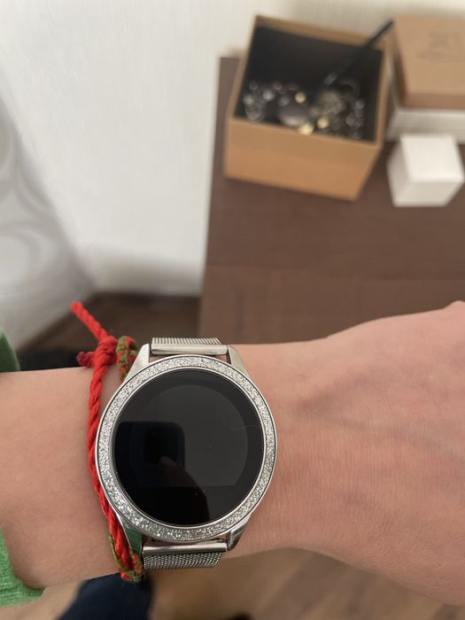 Жіночий смарт годинник KW20