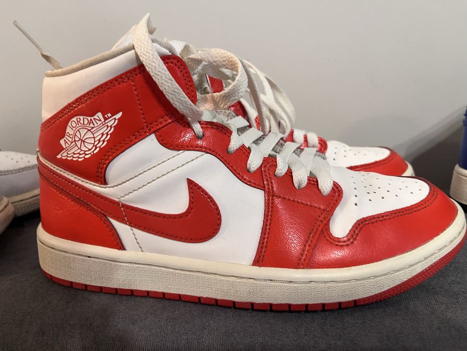 Продаж кросівок  в гарному стані Тернопіль air jordan mid low one