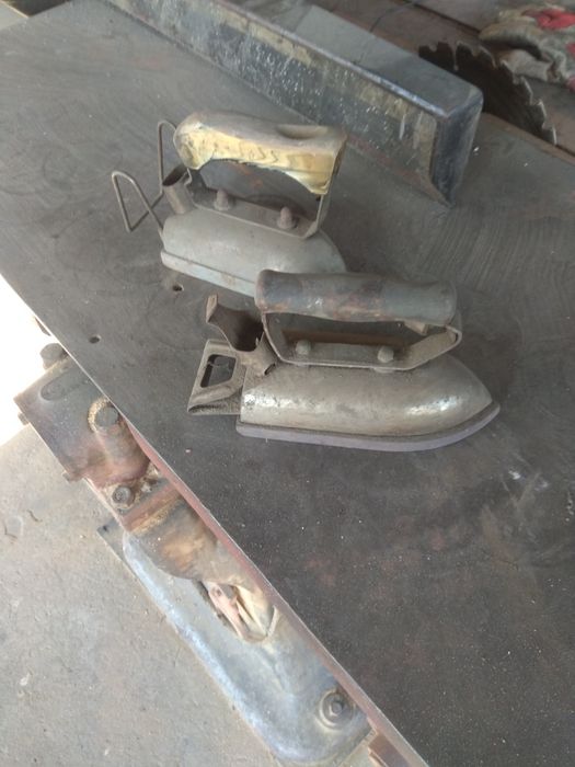 Żelazka stare retro