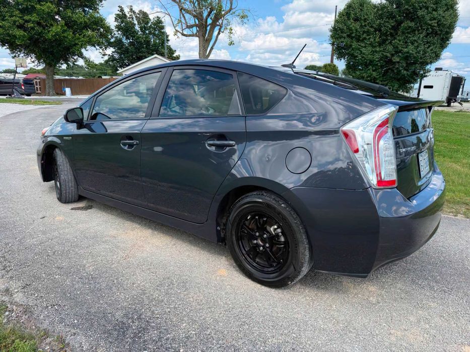 Toyota Prius Three      2015