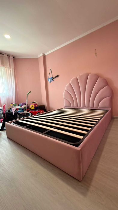 CAMA CONCHA COMPLETA , incluso estrado e colchão oferta