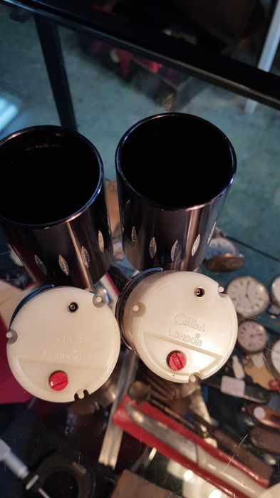 Isqueiros de mesa COLIBRI Par