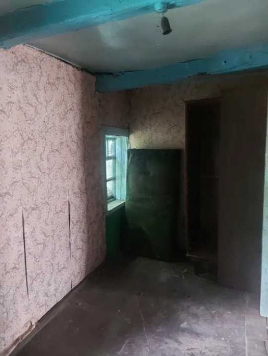 Продається будинок під реконструкцію в с. Мошни