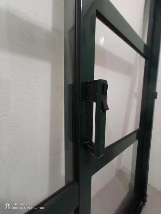 Janela alumínio .64740829212034124