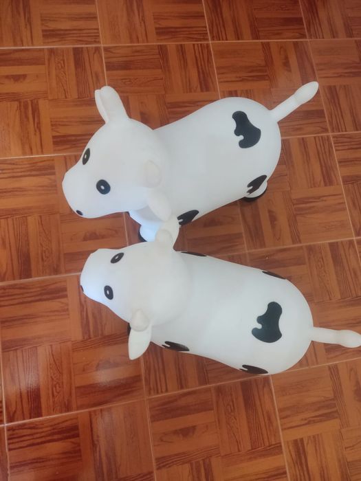 Vaca de brinquedo inflável