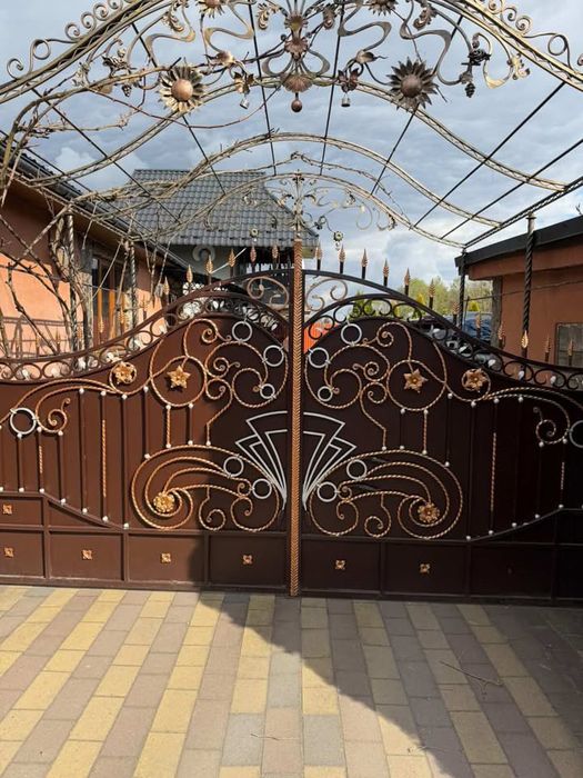 Продається кована брама та паркан
