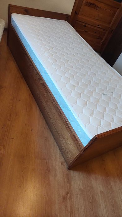 Łóżko pojedyńcze