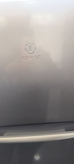 Frigorífico marca indesit