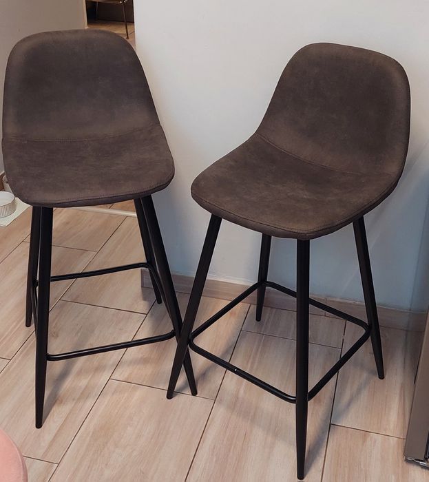 Hokery, nowe w szarym kolorze