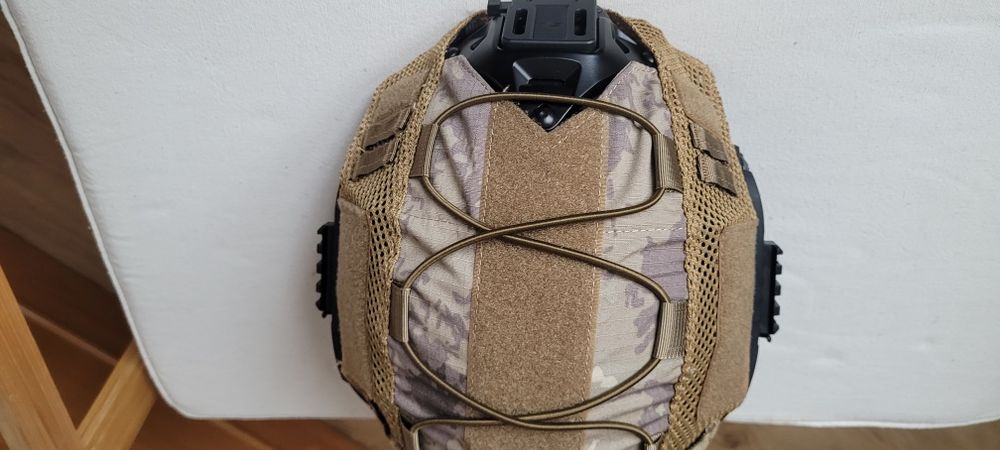 Replika hełmu FAST High Cut. Nowy.