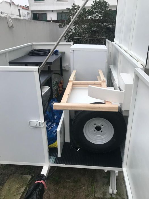 Roulotte alimentar 1,5m x 2m utilizada em poucos eventos
