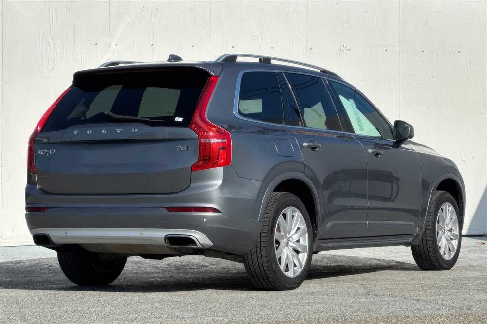 Volvo XC90 T6 Momentum      2017
