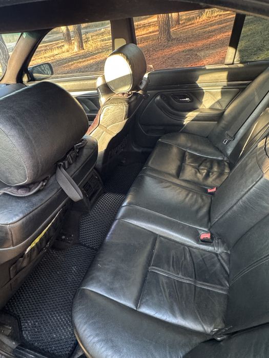 Продам Бмв е39 528i